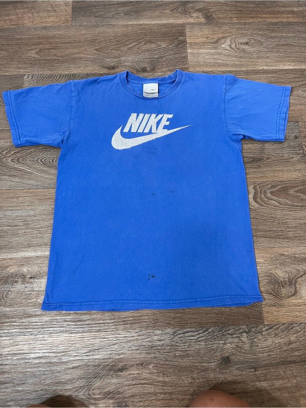 Vintage Y2K Nike Royal Blue T-Shirt with White Swoosh Logo/A815